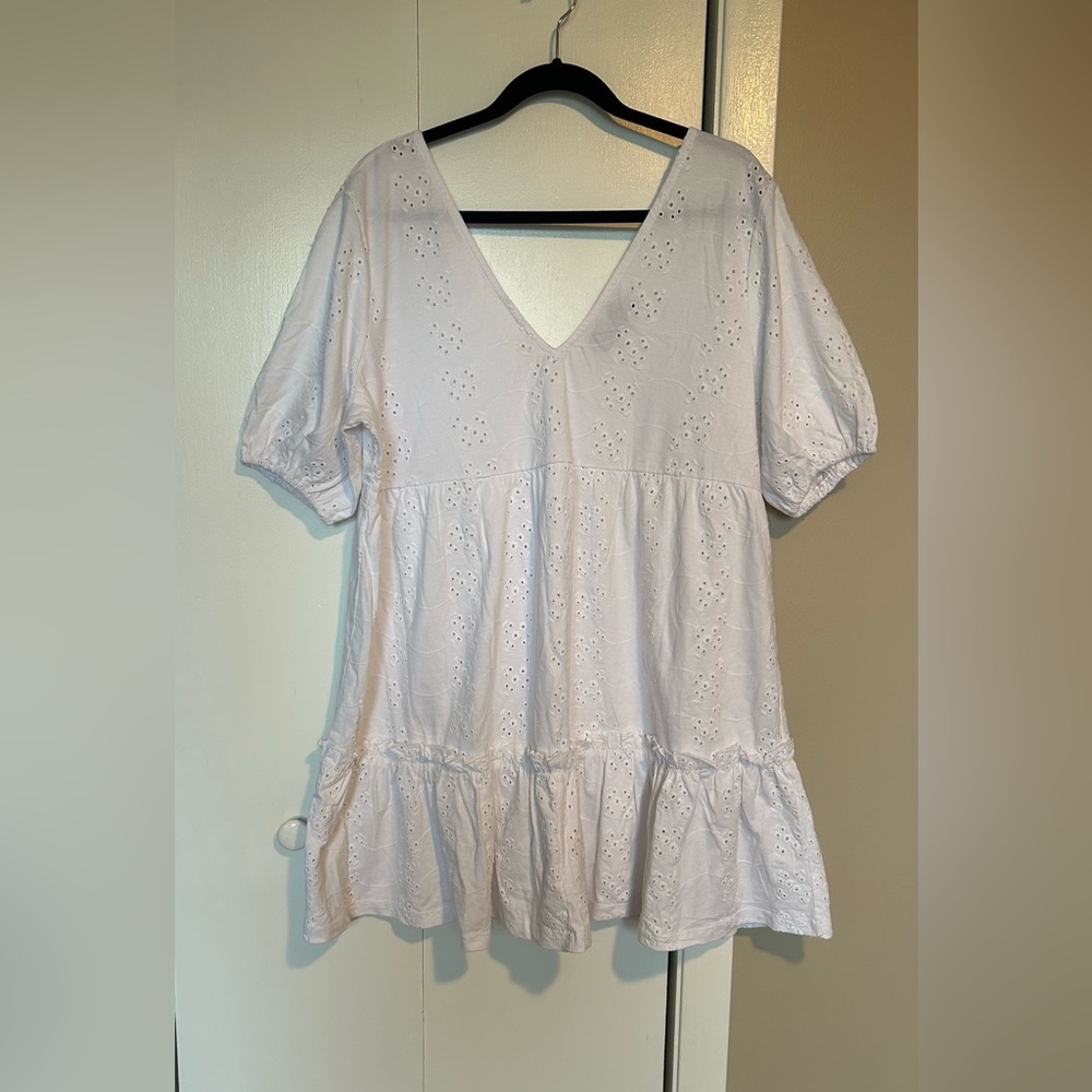ASOS Design Curve eyelet v-neck smock dress with puff sleeves in white - size 12